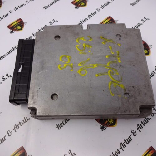 Centralita  JAGUAR 4X4310K975CB 4X43-10K975-CB MB079700-9451 X404 2.5L