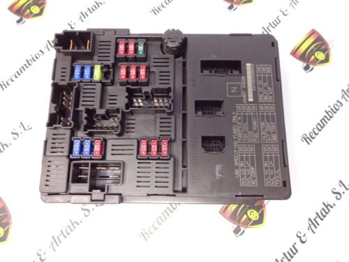 Caja de fusibles  Nissan Note 284B71HZ2A 284B7 1HZ2A