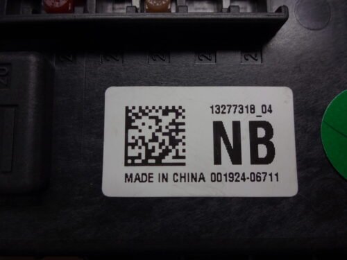 Caja de fusibles Opel Insignia 13277318 13277318-04 001925-06711 544949969