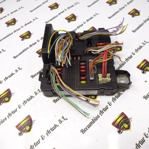 BSI Caja de fusibles Renault Megane 8200306032C S118399200F UPC X84 N2 UPCX84N2