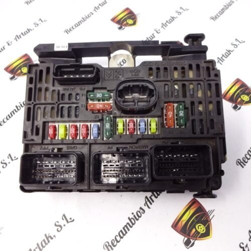Caja de fusibles Fiat Peugeot Citroen 9658539580 BSM-L05-00 S118983005M Caja de fusibles Fiat Peugeot Citroen 9658539580 BSM-L05-00 S118983005M