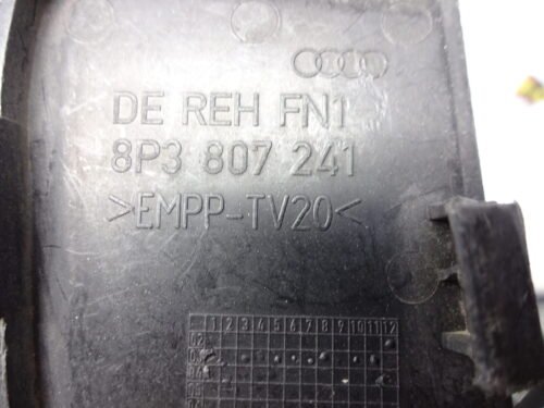 Frontal Gancho de remolque Tapa AUDI A3 8P3807241 8P3 807 241