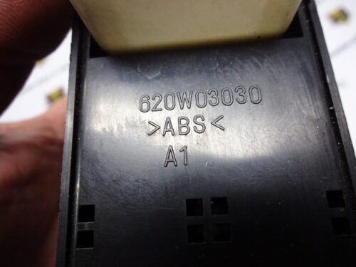 Botonera elevalunas Hyundai Trajet 620W03030 612W06690