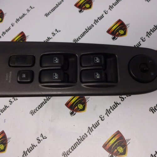 Botonera elevalunas Hyundai Trajet 620W03030 612W06690