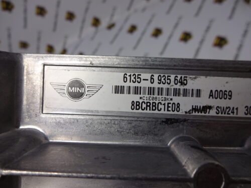Centralita del motor  MINI 6135-6935645 61356935645 8BCRBC1E08 A0069