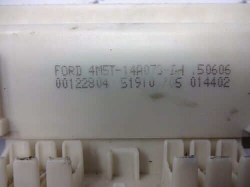 Caja de fusibles  FORD 4M5T14A073BH 4M5T-14A073-BH