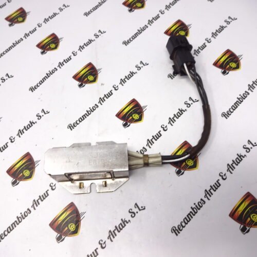 Unidad de control  Mitsubishi MD127666 E8T05873