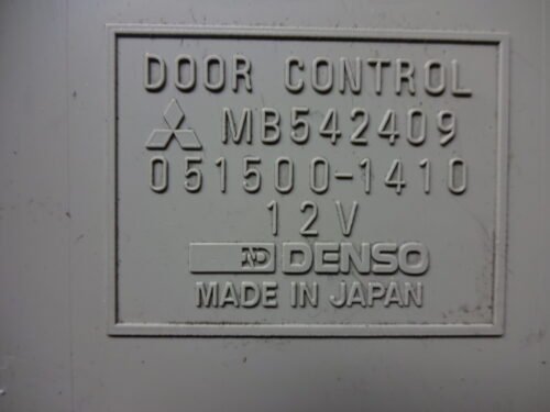 Unidad de control  Mitsubishi Eclipse MB542409 051500-1410 12V DOOR CONTROL