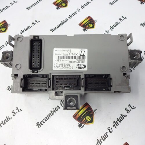 Caja de fusibles IVECO 5801359648 503440070220 503440080220 5801254994