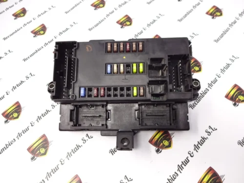 Caja de fusibles IVECO 5801830418 BCMS20I.04 498A-BCML7