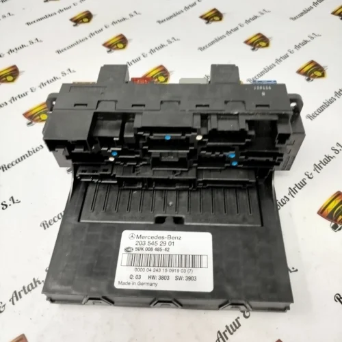 Caja de fusibles Mercedes Clase C W203 2035452901 5DK008485-42