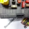 Caja de fusibles CITROEN C4 Picasso Peugeot 9664705880 BSM-R01