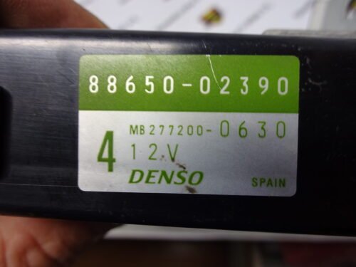 Unidad de control Toyota Corolla 8865002390 88650-02390 MB277200-0630
