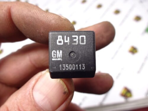 Relé Rele Chevrolet OPEL 13500113 GM 8430