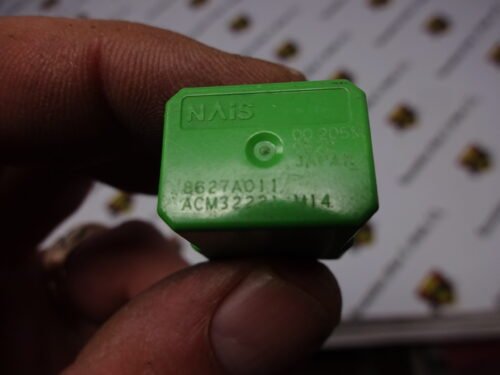 Relé  Relay / Mitsubishi 8627A011 ACM32221 M14