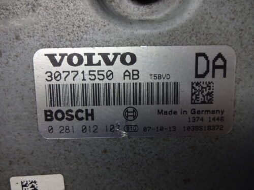 Centralita del motor VOLVO XC70 0281012103 30771550AB  30771550 AB