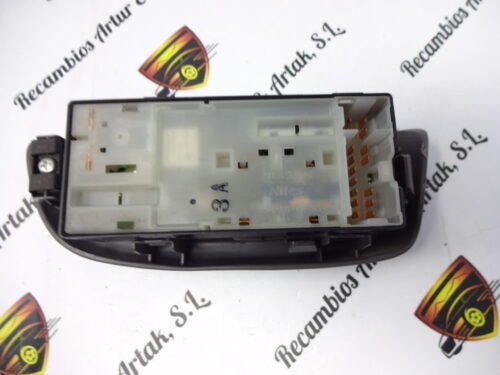 Botonera elevalunas NISSAN NV200