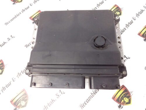 Centralita del motor  Toyota Avensis 8966105D30 89661-05D30 MB285900-0181