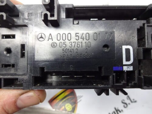 Caja de fusibles Mercedes w210 w208 w202 A0005400172 05376110