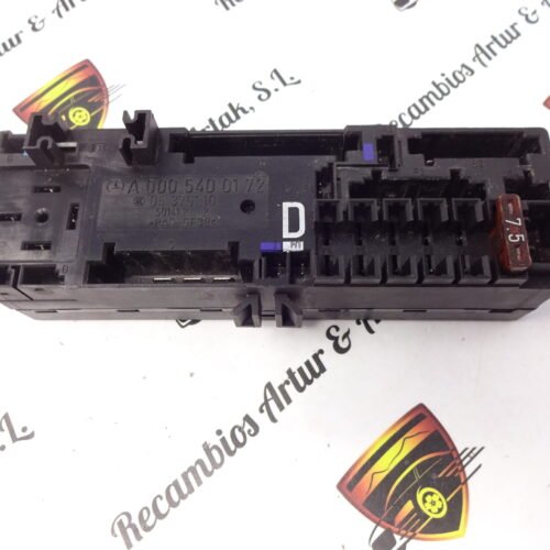 Caja de fusibles Mercedes w210 w208 w202 A0005400172 05376110