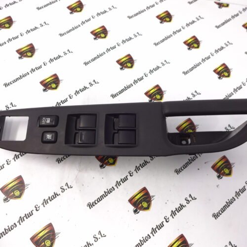 Botonera Elevalunas Mitsubishi ASX 8608A261 CEW-M003-004Z 7221B45777