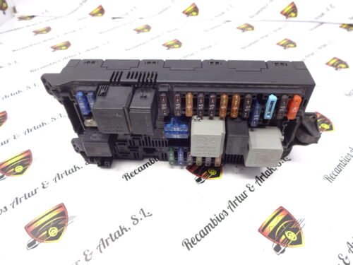 Caja de fusibles  MERCEDES 2115453101 2115453101(07)