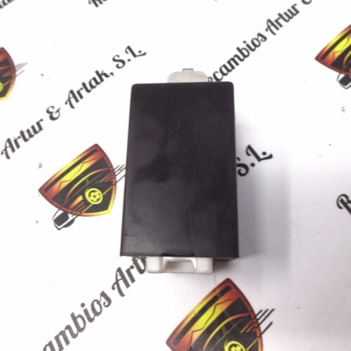 Unidad de control Mitsubishi Pajero MR583832 12V