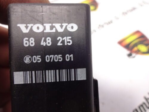 Relé Rele VOLVO 6848215 05070501