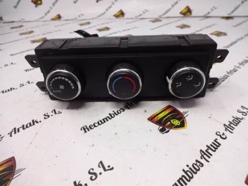 Clima panel de control  CHRYSLER  55111812AD