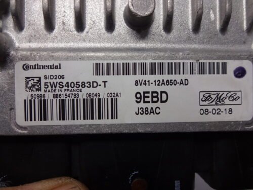 Centralita del motor Ford KUGA 8V4112A650AD 5WS40583DT 5WS40583D-T 8V41-12A650-AD