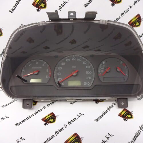 Cuadro de instrumentos VOLVO S40 V40  30857484 / F 30857484F 98W47D5 SW30887707