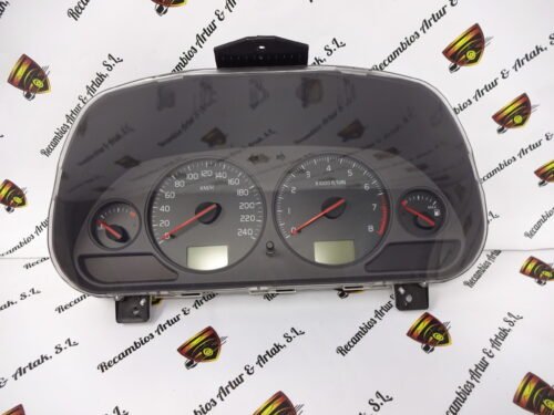 Cuadro de instrumentos Volvo V40 30623052 / F 30623052F 02W24D3 SW 30623974A