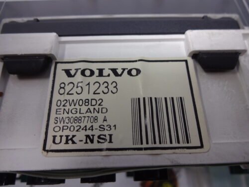 Cuadro de instrumentos  VOLVO S40 V40 8251233  02W08D2 SW30887708A
