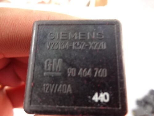 Relé  Relay OPEL 90464760 90 464 760 V23134K52X220 V23134 K52 X220 12V