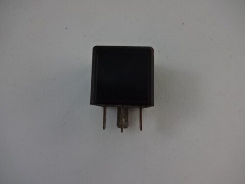 Relé  Relay OPEL 90464760 90 464 760 V23134K52X220 V23134 K52 X220 12V