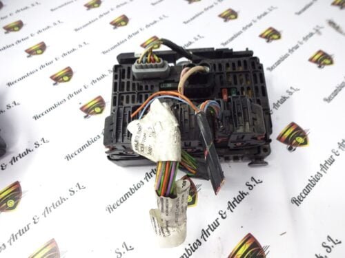 Caja de fusibles Citroen Peugeot 9657718780 S118983006K BSM-L06 S118983006 K