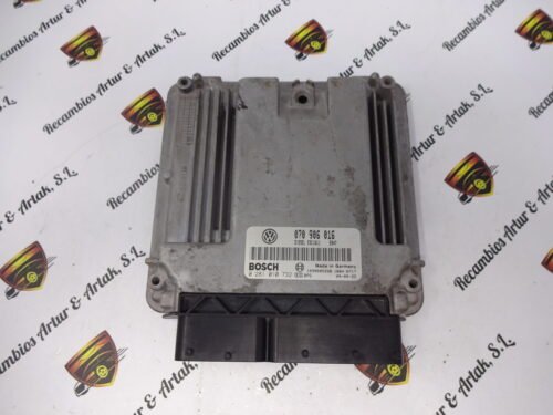 Centralita del motor  VW Transporter T5 070906016 0281010732