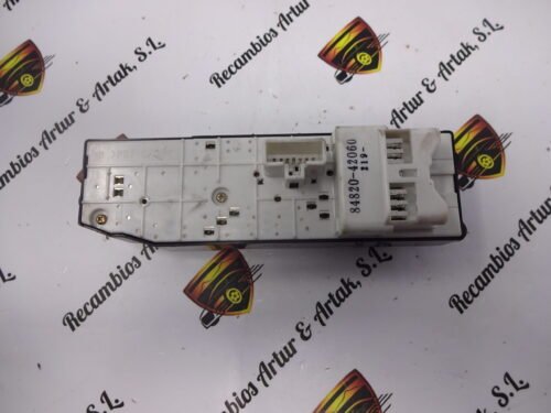 Botonera Elevalunas Toyota RAV 4 8482042060 84820-42060