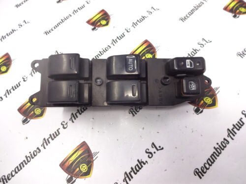 Botonera Elevalunas Toyota RAV 4 8482042060 84820-42060