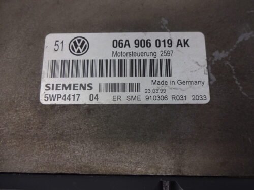Centralita del motor  VW 06A906019AK  SIEMENS 5WP4417 5WP441704