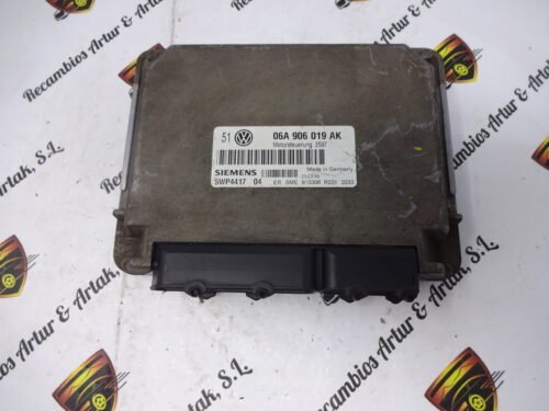 Centralita del motor  VW 06A906019AK  SIEMENS 5WP4417 5WP441704
