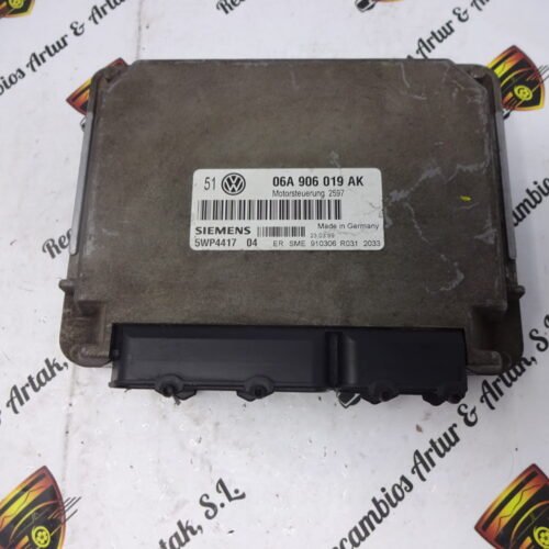 Centralita del motor  VW 06A906019AK  SIEMENS 5WP4417 5WP441704