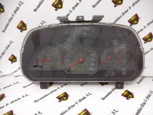 Cuadro de instrumentos VOLVO S40 V40 30889704 / D 30889704D 01W12D3 SW30887756A