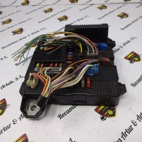 Caja de fusibles Renault Scenic Megane 8200306033C S118399300L UPC X84 N3 UPC N3