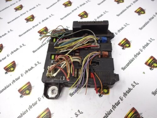 BSI Caja de fusibles Renault Megane 8200306032C S118399200G UPC X84 N2 UPCX84N2