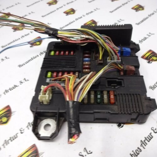 BSI Caja de fusibles Renault Megane 8200306032B S118399200E UPC X84 N2 UPCX84N2