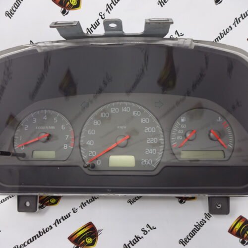 Cuadro de instrumentos Volvo 30857579 / H 30857579H 99W39D3 SW30887708A