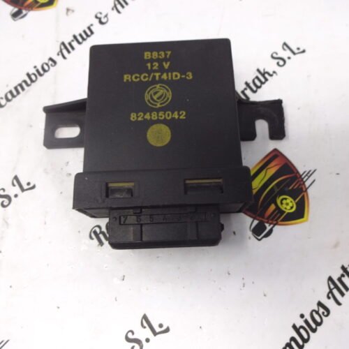 Unidad de control  Fiat Alfa Romeo Lancia 82485042 RCC/T4ID-3 B837 12V