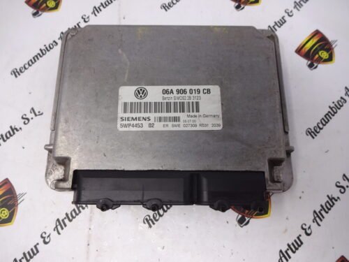Centralita del motor VW Golf  4  06A906019CB 5WP445302 5WP4453 02