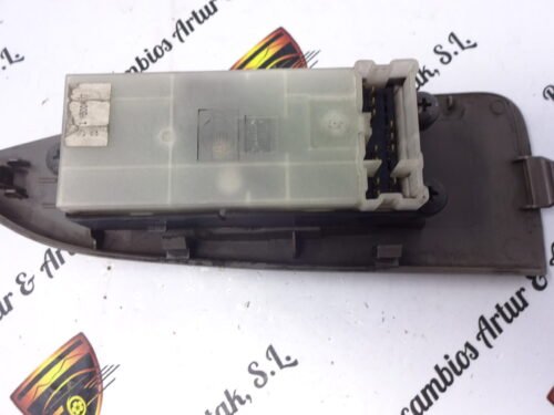 Botonera Elevalunas  Nissan Cabstar 25401MB00A  25401-MB00A